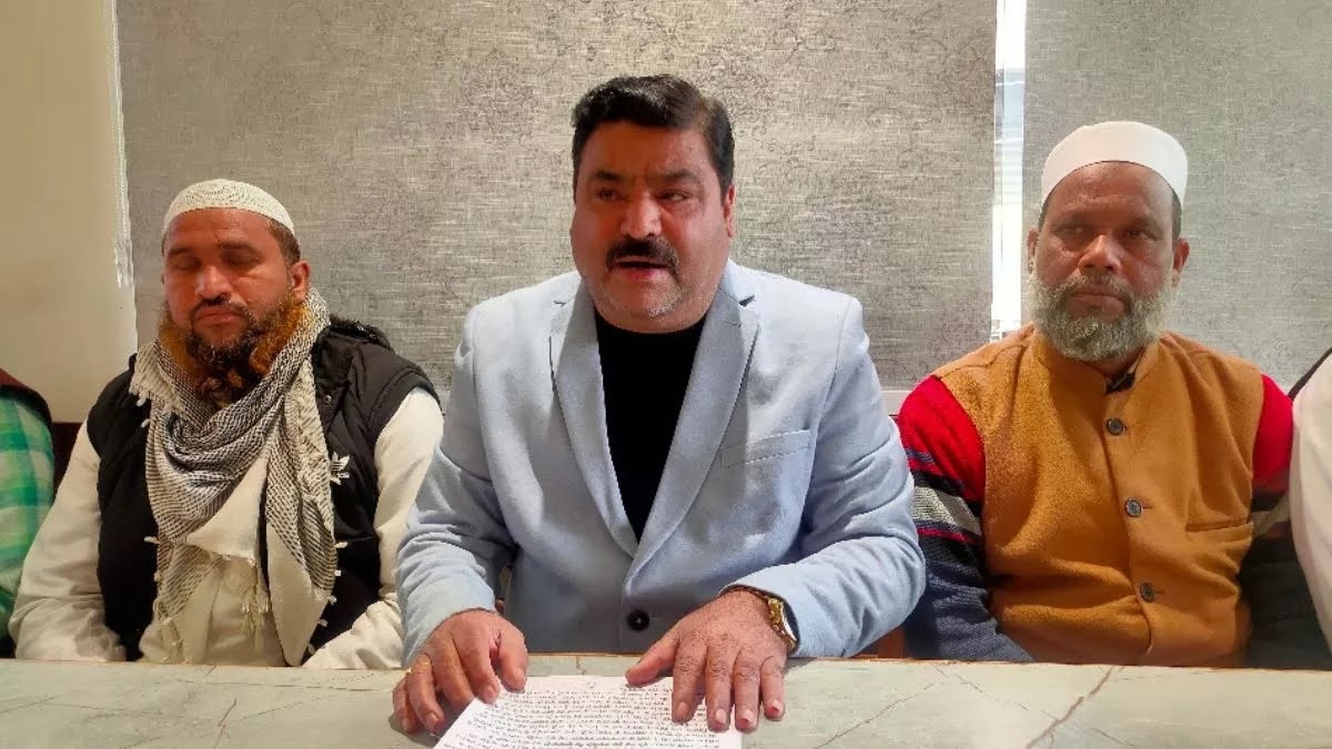 मदरसों में श्री राम कथा” पढ़ाएं तो सरकारी व निजी स्कूलों में भी शुरू कराएं कुरआन की तालीम..