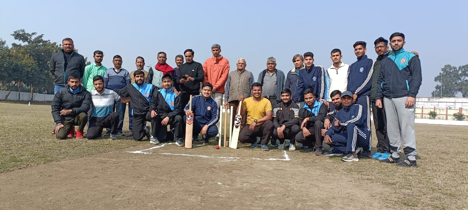 शिक्षक टीम 05 रन से विजयी