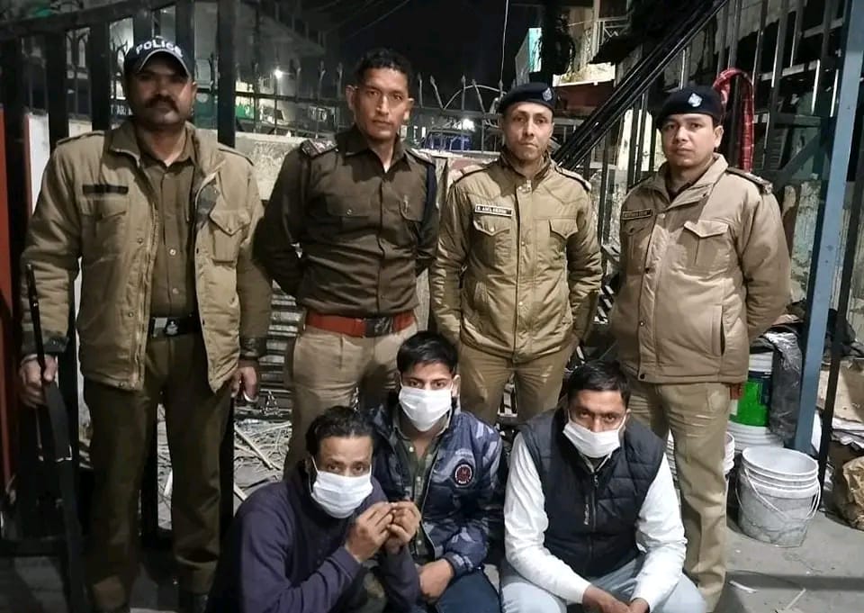 3 नामजद उपद्रवी सहित 14 गिरफ्तार, सरकारी वाहन में आग लगाने वाला गिरफ्तार