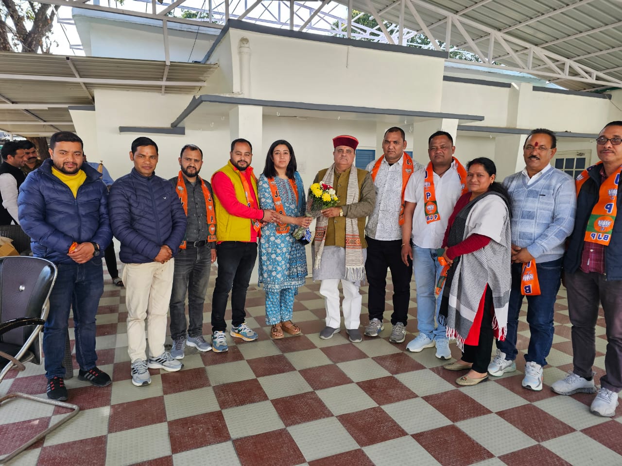 पाबौ कांग्रेस की ब्लॉक प्रमुख भाजपा में शामिल क्षेत्र के दिग्गज कांग्रेसी कार्यकर्ताओं में हड़कंप 