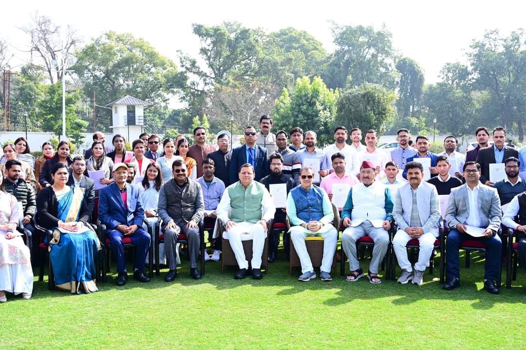 मुख्यमंत्री  पुष्कर सिंह धामी ने लेखा परीक्षक के पद पर चयनित 51 अभ्यर्थियों को नियुक्ति पत्र प्रदान किये।,