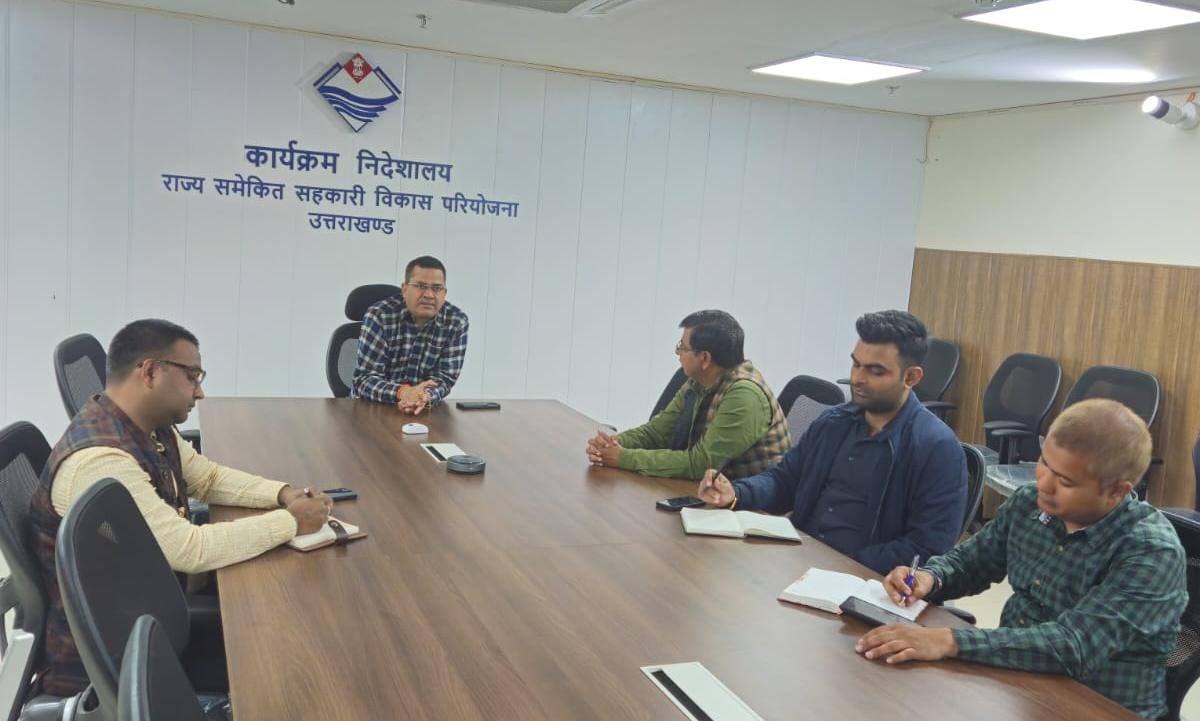 पोल्ट्री फार्म की पांच हजार इकाईयां छह माह में स्थापित करें : आनंद शुक्ल , एमडी