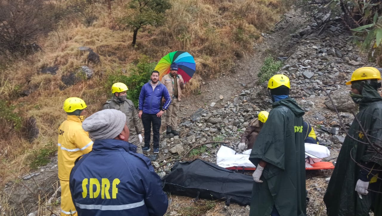 दर्दनाक हादसा : गहरी खाई में गिरी मोटरसाइकिल, उत्तरकाशी के युवक सहित दो की मौत