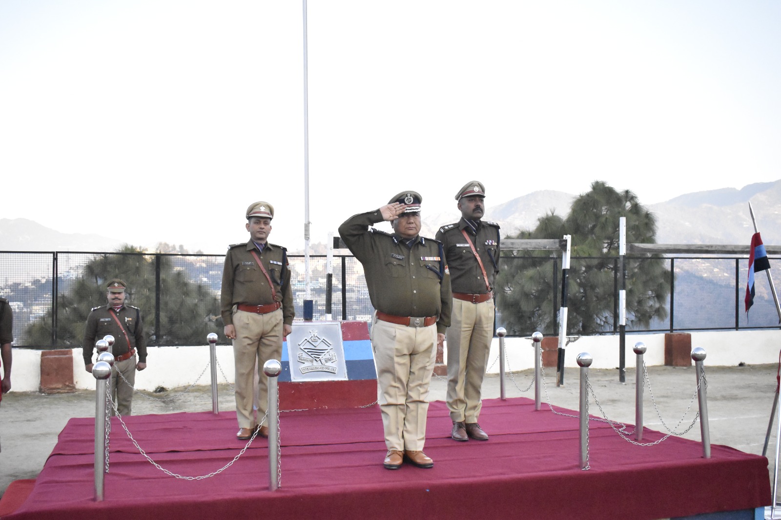 पुलिस महानिरीक्षक, गढ़वाल परिक्षेत्र करन सिंह नगन्याल द्वारा जनपद टिहरी गढ़वाल में पुलिस लाईन चंबा, पुलिस कार्यालय एवं थाना नरेन्द्र नगर का किया गया वार्षिक निरीक्षण