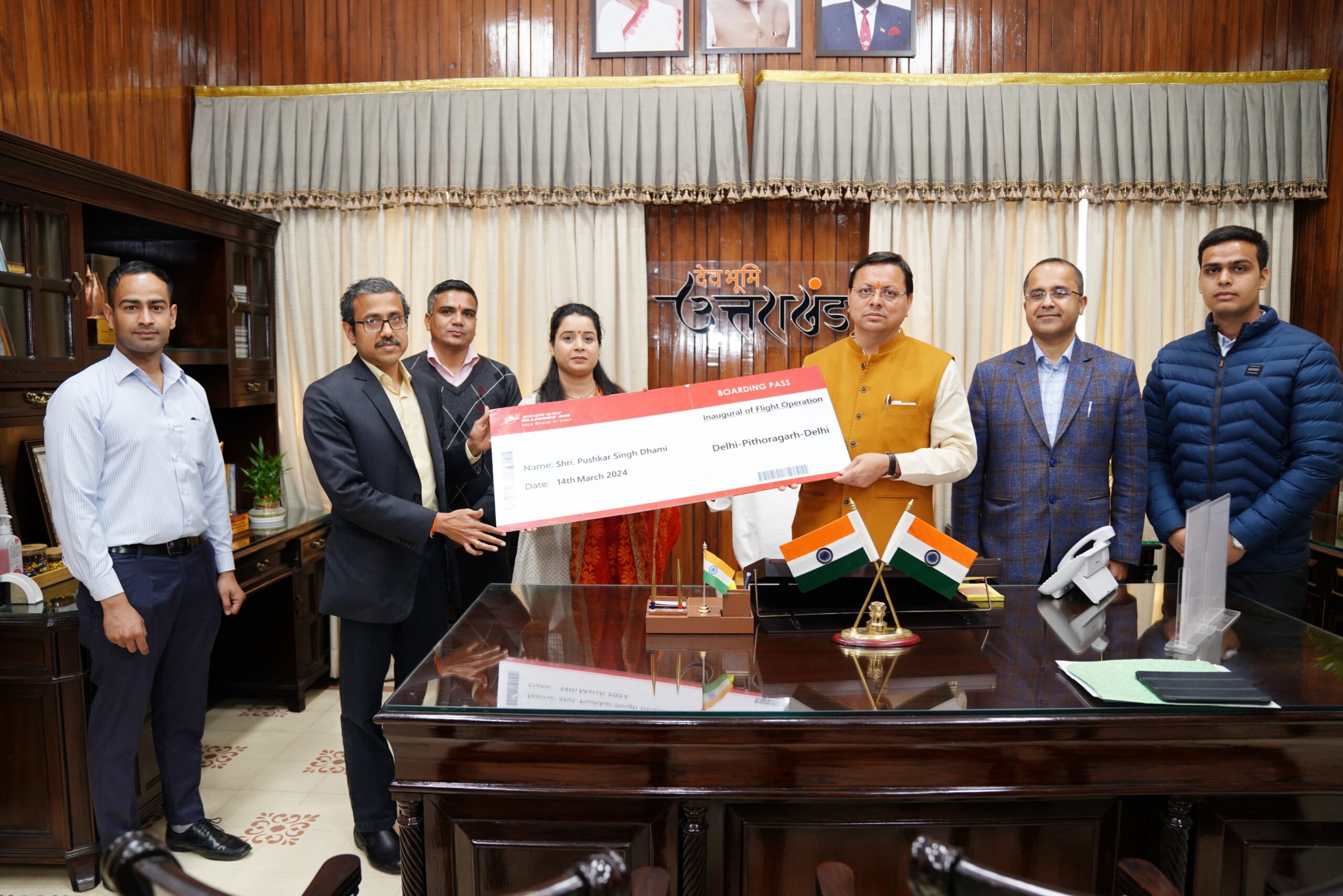 मुख्यमंत्री ने दिल्ली से पिथौरागढ़ हेतु प्रारम्भ हो रही एलायंस एयर की हवाई सेवा का किया औपचारिक शुभारम्भ