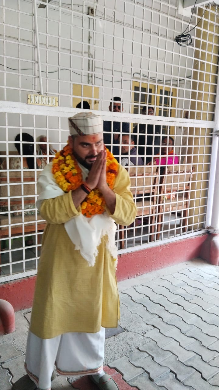 टिहरी लोकसभा सीट से निर्दलीय उम्मीदवार बॉबी पंवार की नामांकन रैली को मिला भरपूर जनसहयोग
