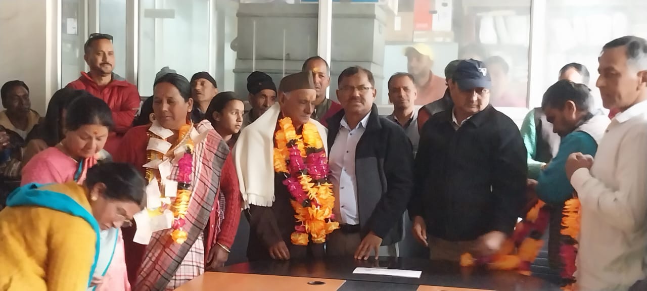 श्री बदरीनाथ- केदारनाथ मंदिर समिति के तीन कार्मिक हुए सेवानिवृत्त