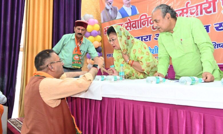 कार्यक्रम में टिहरी लोकसभा सीट से भाजपा सांसद प्रत्याशी माला राज्यलक्ष्मी शाह ने किया प्रतिभाग 