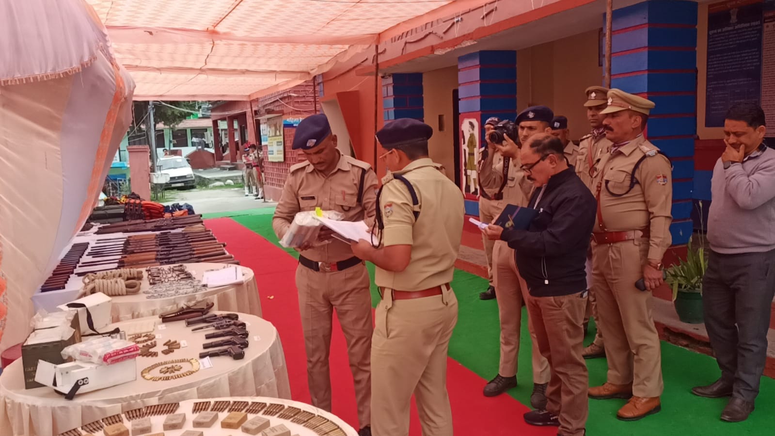 पुलिस अधीक्षक चमोली ने किया जोशीमठ कोतवाली का वार्षिक निरीक्षण