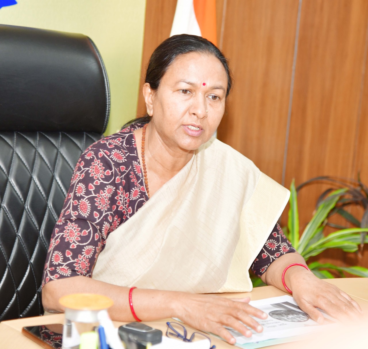 मुख्य सचिव राधा रतूड़ी ने राज्य में वनाग्नि को रोकने के सम्बन्ध में ली समीक्षा बैठक