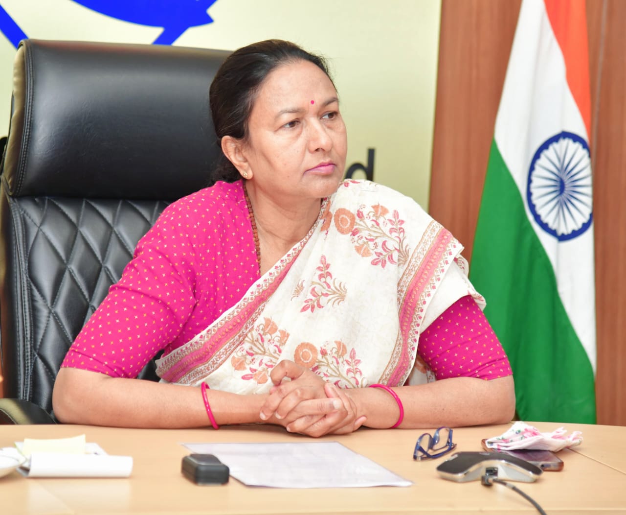 उत्तराखण्ड में जलस्रोतों, धाराओं व नदियों के पुनर्जीवीकरण के सम्बन्ध में जिलों से एक्शन प्लान प्राप्त ना होने पर सख्त नाराजगी जाहिर करते हुए मुख्य सचिव राधा रतूड़ी ने इस सम्बन्ध में जिलाधिकारियों को एक सप्ताह की डेडलाइन दी