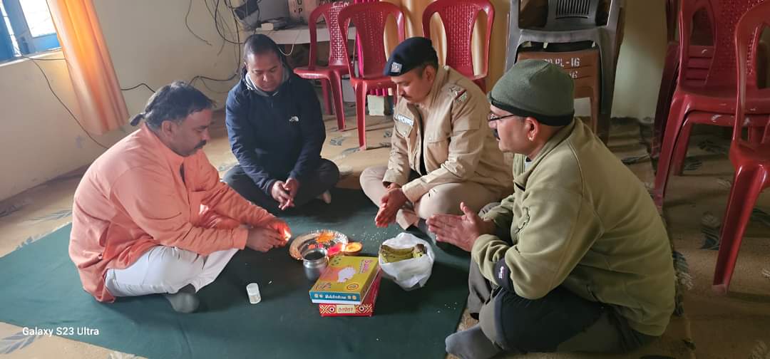 चमोली : चारधाम यात्रा 2024 को निर्विघ्न व सकुशल रूप से सम्पन्न करवाने के लिए कोतवाली श्री बद्रीनाथ का किया गया विधिवत शुभारम्भ..