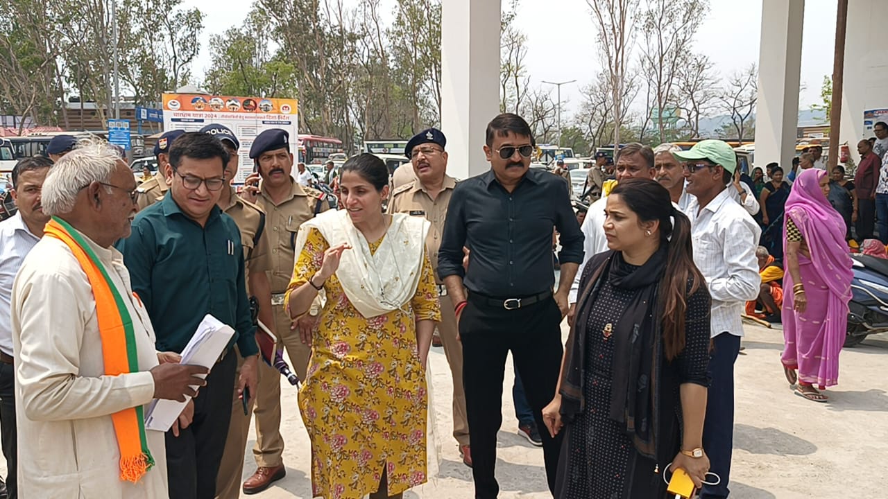Big News: जिलाधिकारी सोनिका एवं पुलिस अधीक्षक अजय सिंह ने चारधाम यात्रा के रजिस्ट्रेशन एवं ट्रांजिट कैंप का निरीक्षण कर व्यवस्थाएं देखी