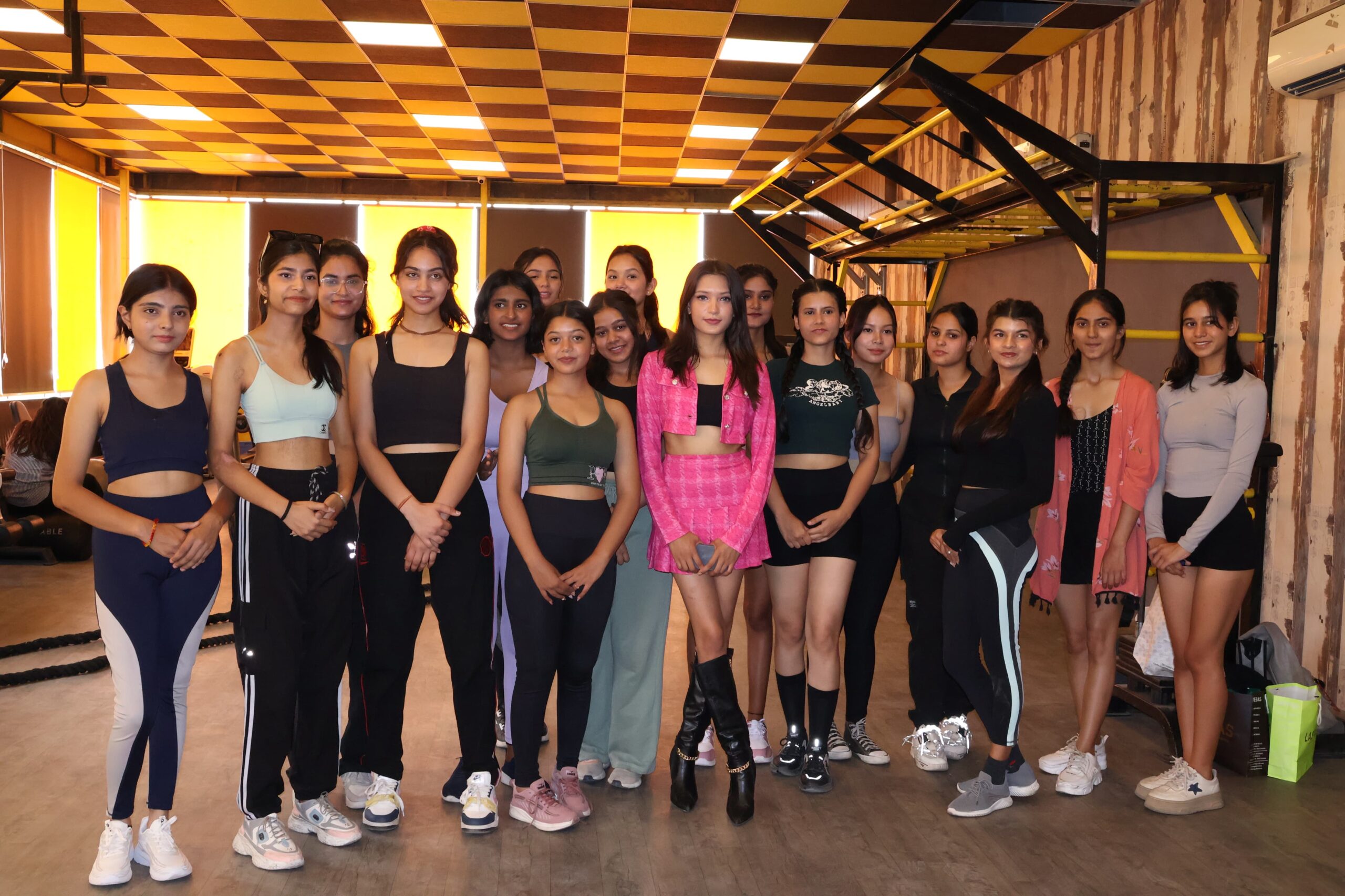 मिस बॉडी ब्यूटीफुल में टीनेजर्स ने बिखेरे जलवे