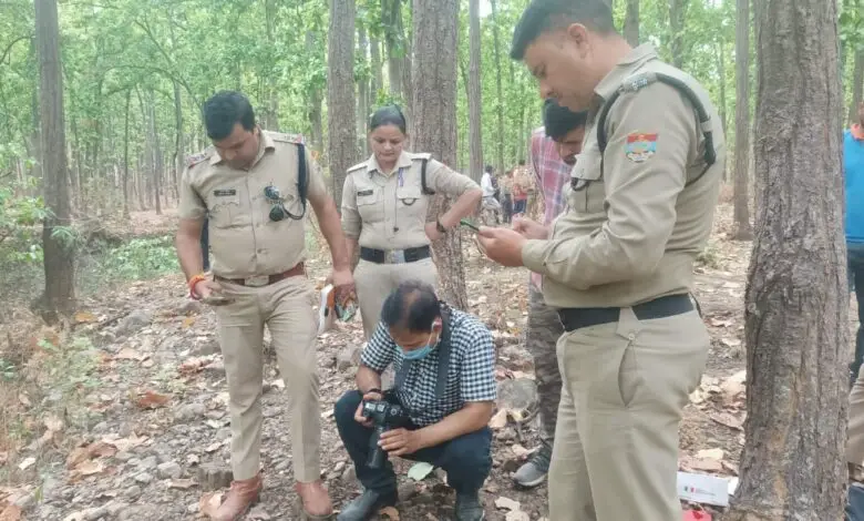 Big Breaking: पेड़ से लटका मिला वन विभाग के जवान का शव