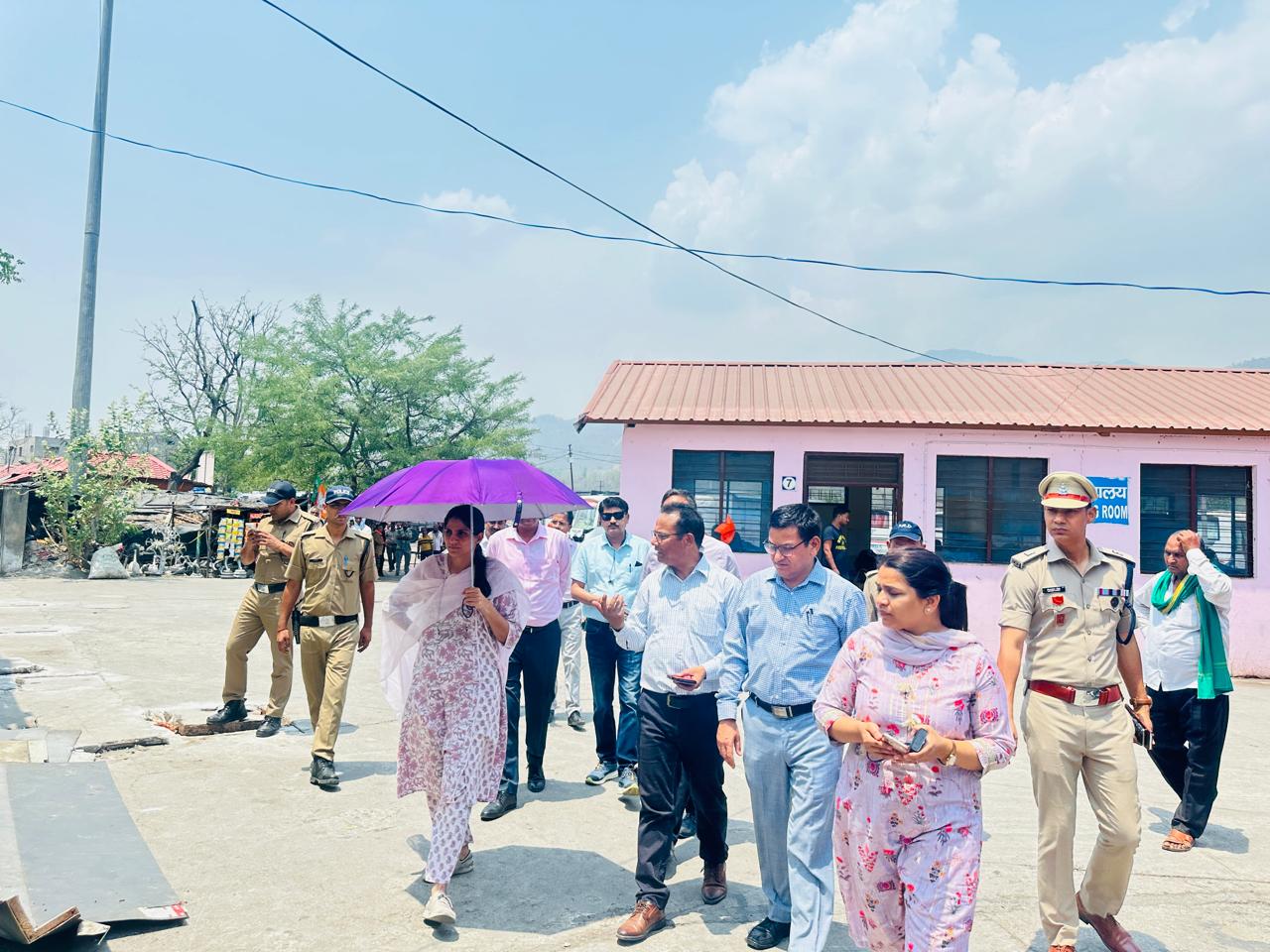 बिग न्यूज़ : डीएम सोनिका के निर्देशन पर यात्रियों की सुविधा के लिए ऋषिकेश में बढ़ाए गए पंजीकरण काउंटर 