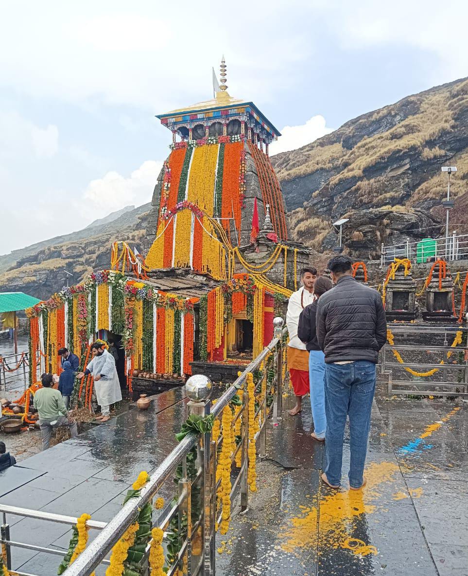 केदारनाथ धाम में चार दिन में ही श्रद्धालुओं का आंकड़ा एक लाख से भी ज्यादा पार कर गया।