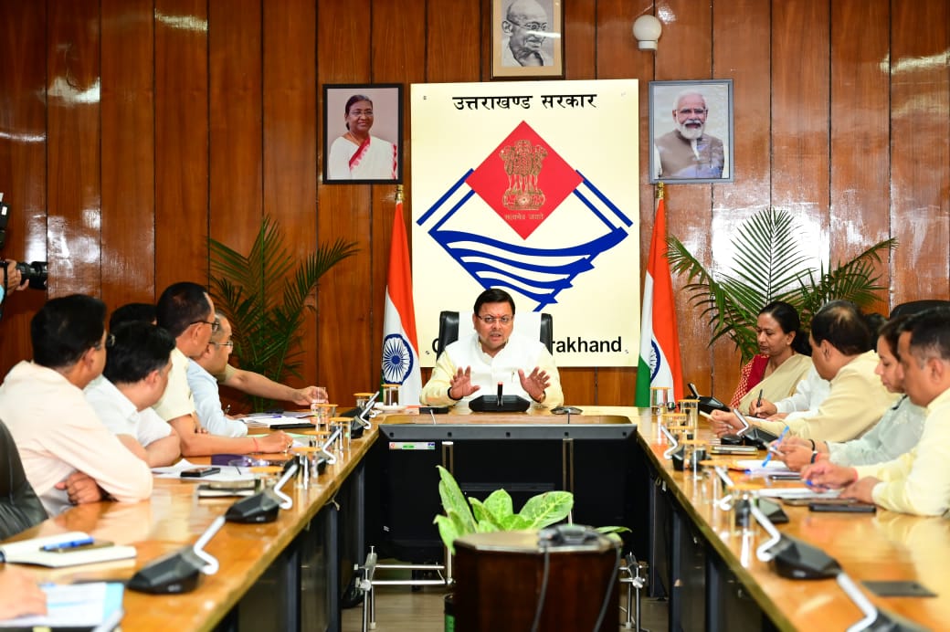 सुरक्षित और सुगम चारधाम यात्रा के लिए शासन और पुलिस के वरिष्ठ अधिकारी सड़क मार्ग से ग्राउंड जीरो पर यात्रा व्यवस्थाओं को देंखें – सीएम धामी