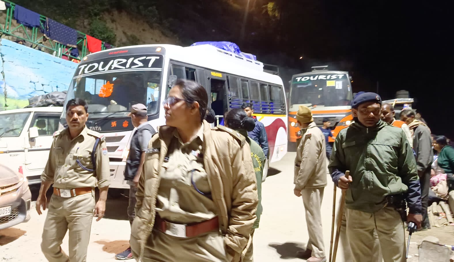 Big News : SP रुद्रप्रयाग ने सोनप्रयाग पहुंचकर किया यात्रा व यातायात व्यवस्था का निरीक्षण