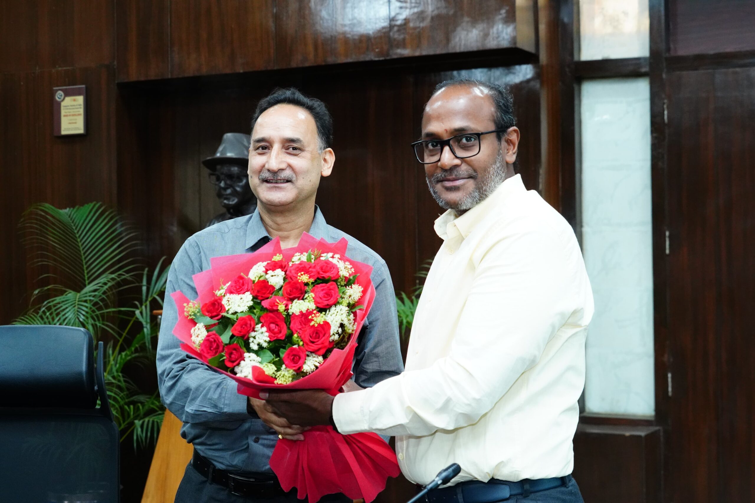 मुख्य निर्वाचन अधिकारी कार्यालय द्वारा संयुक्त मुख्य निर्वाचन अधिकारी की  सेवानिवृत्ति पर विदाई समारोह का आयोजन