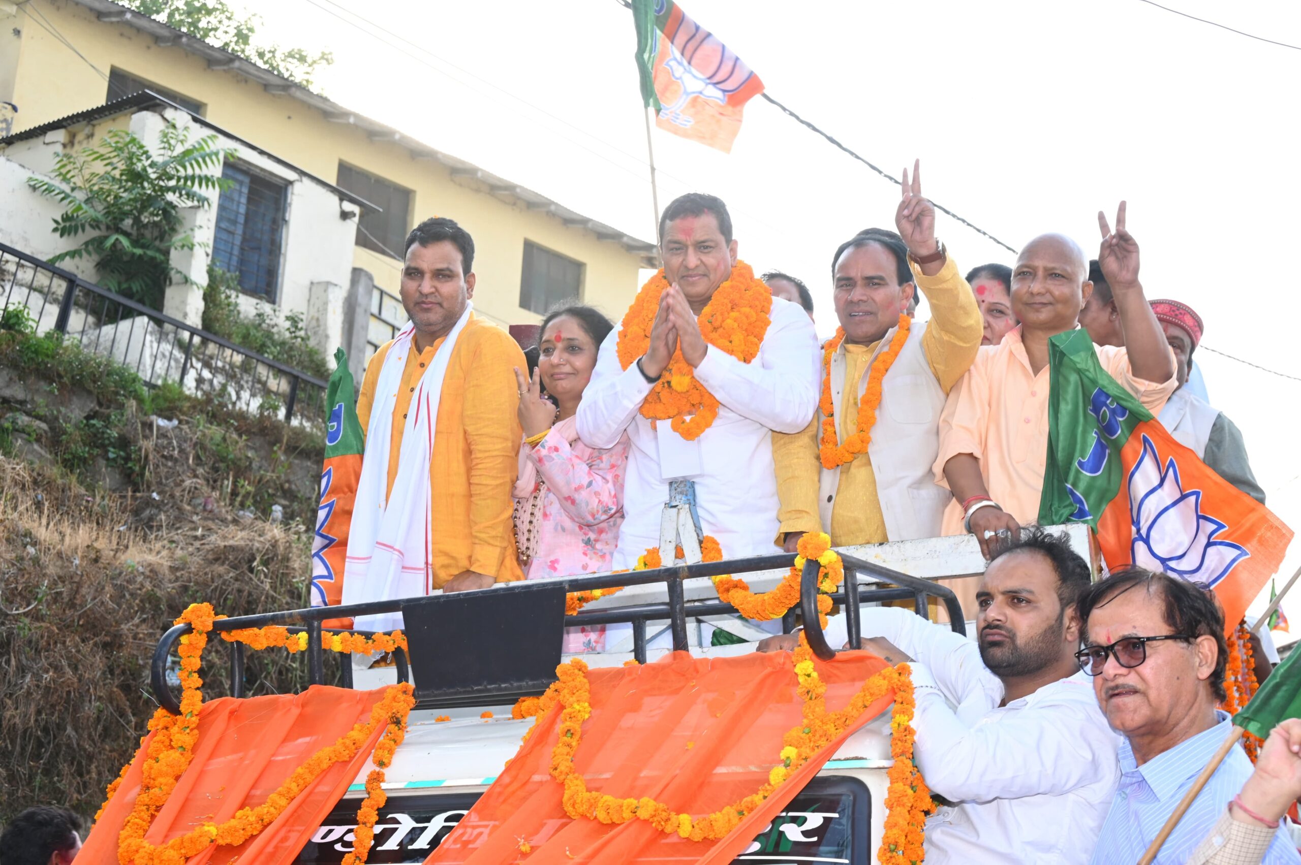 विधानसभा अध्यक्ष ऋतु खण्डूडी भूषण ने पौड़ी गढ़वाल शीट से भारी मतों से विजयी होने पर भाजपा लोकसभा प्रत्याशी अनिल बलूनी को बधाई दी।