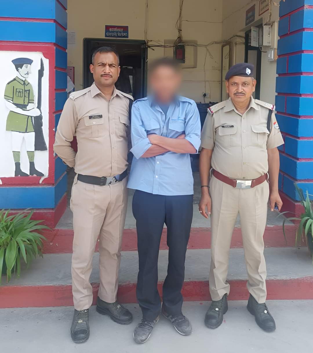 बिग न्यूज़ : शराब के नशे में हाईवे पर बस दौड़ा रहे नशेडी चालक को जोशीमठ पुलिस ने किया गिरफ्तार, बस को किया सीज