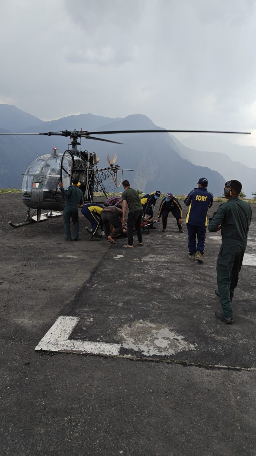सहस्त्रताल  रेस्क्यू ऑपरेशन : रेस्क्यू कर कुल 13 लोगों को सुरक्षित बचाया गया, नौ ट्रैकर्स की मौत