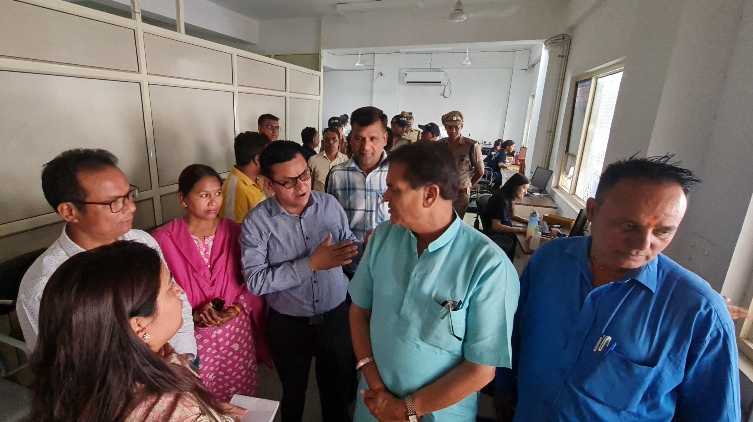 मंत्री अग्रवाल ने चारधाम यात्रा रजिस्ट्रेशन कार्यालय का किया स्थलीय निरीक्षण