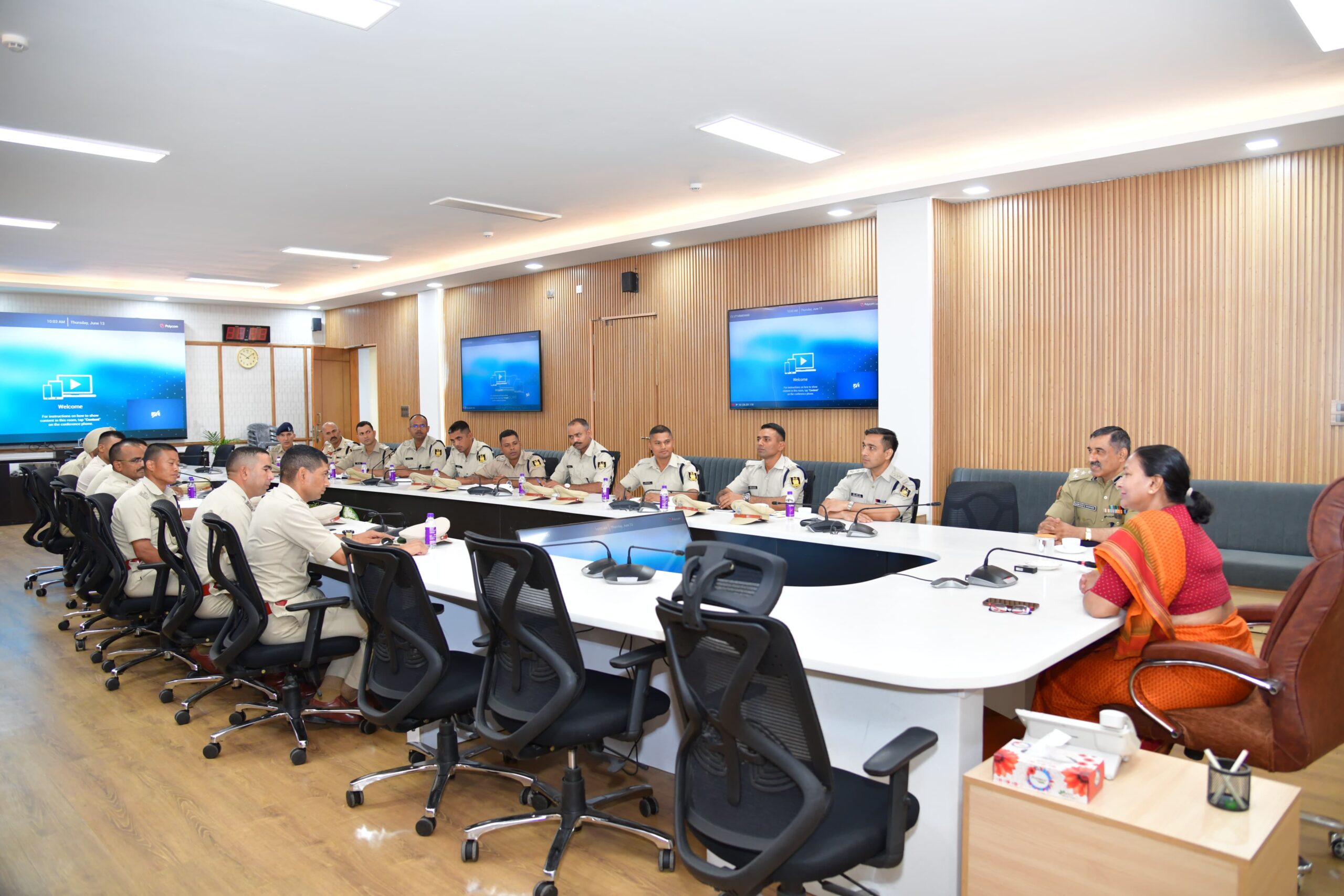 मुख्य सचिव ने शैक्षिक भ्रमण पर उत्तराखंड आए CRPF के प्रशिक्षु अधिकारियों से की शिष्टाचार भेंट