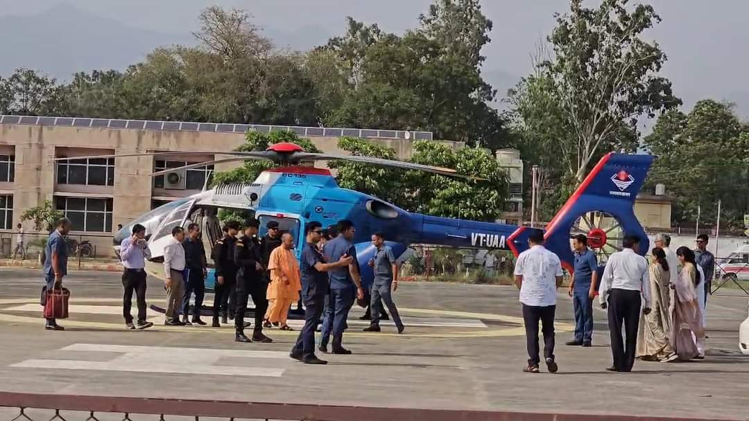 घायलों का हाल-चाल जानने एम्स ऋषिकेश पहुंचे डॉ रावत, CM योगी और त्रिवेंद्र सिंह रावत