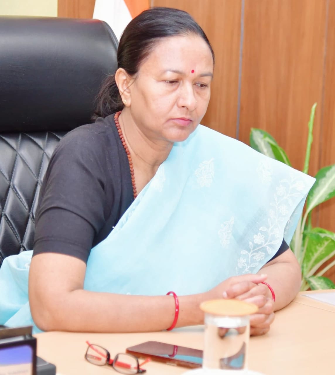 मुख्य सचिव राधा रतूड़ी ने अवैध खनन पर सख्त निगरानी तथा वैध खनन से राजस्व बढ़ाने के लिए एमडीटीएसएस लागू करने के प्रस्ताव पर सहमति दी