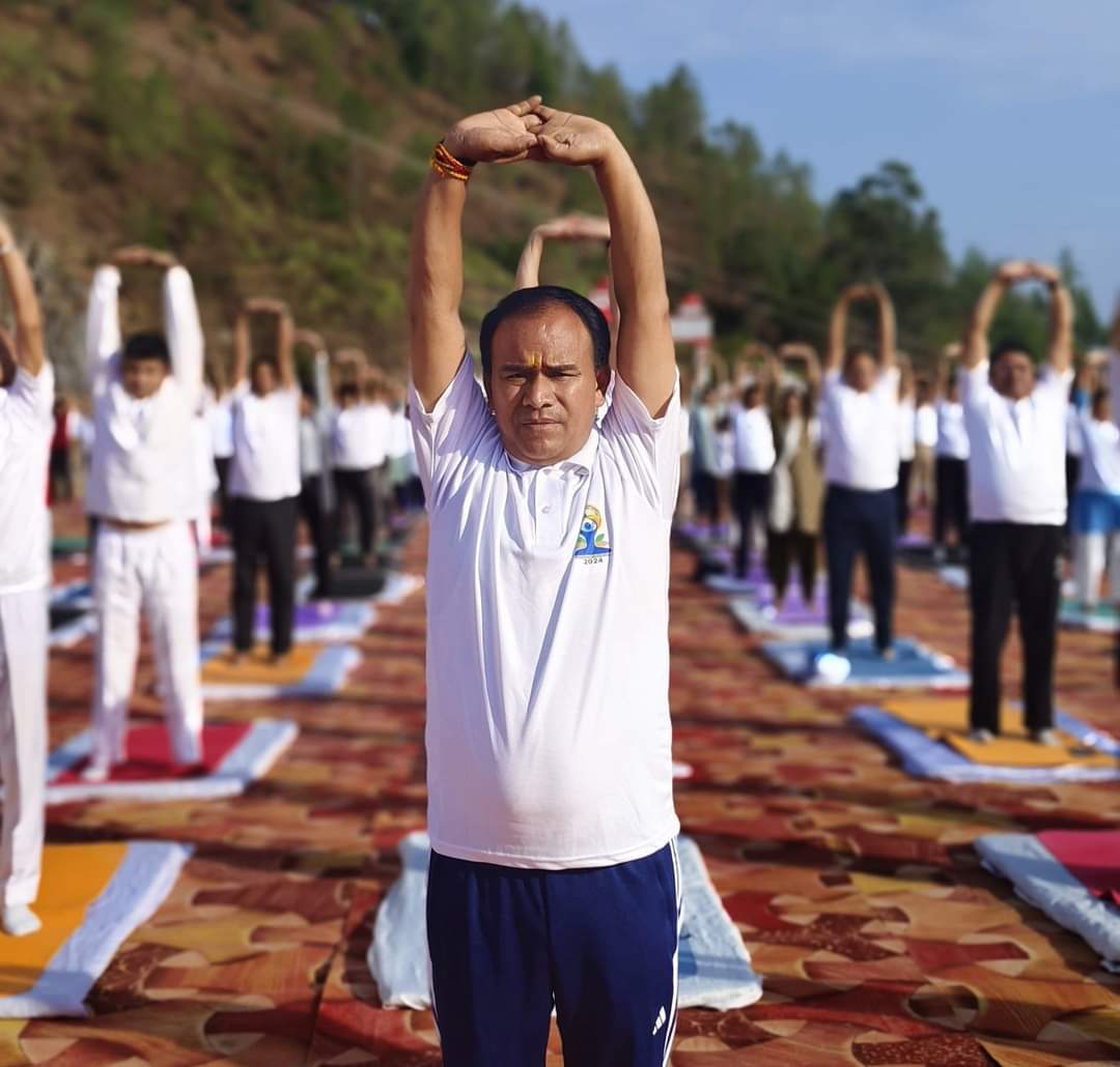 आरोग्य रहने के लिए योग है बेहद जरूरी : डॉ. धन सिंह रावत