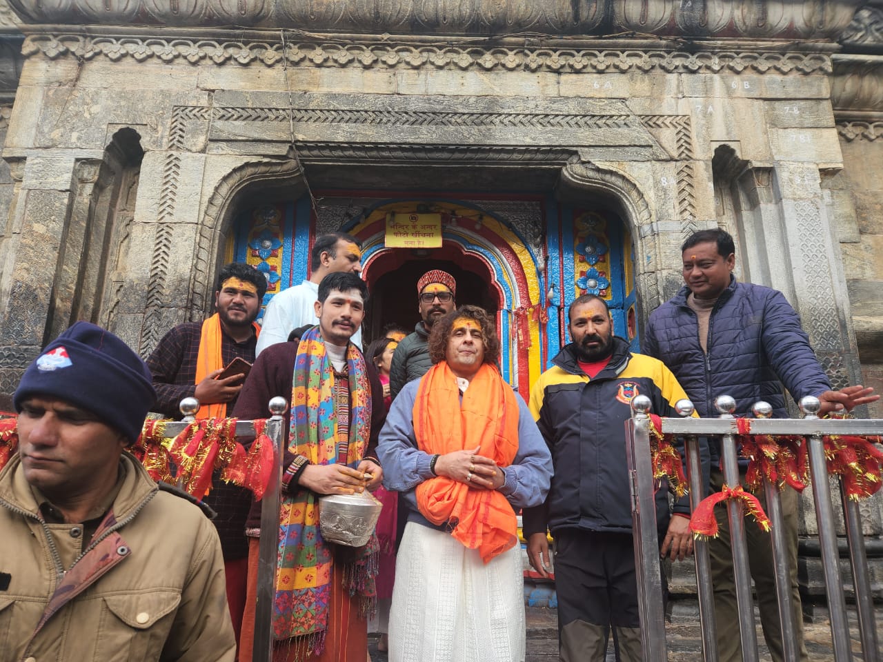 श्री केदारनाथ धाम दर्शन को पहु़चे बालीवुड फेम गायक सोनू निगम
