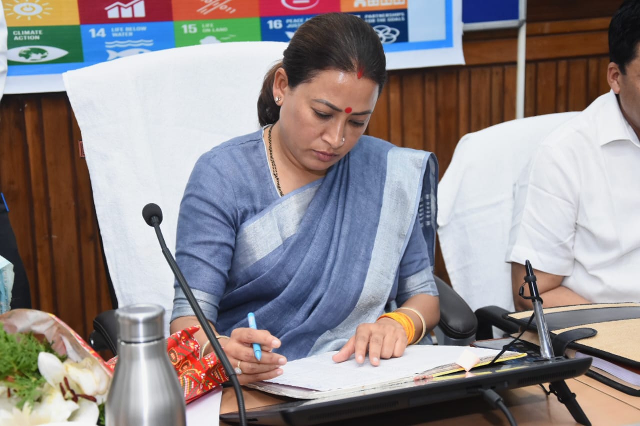 पीआरडी जवानों के हितों को सुरक्षित रखने के लिए सरकार है प्रतिबद्ध-रेखा आर्या