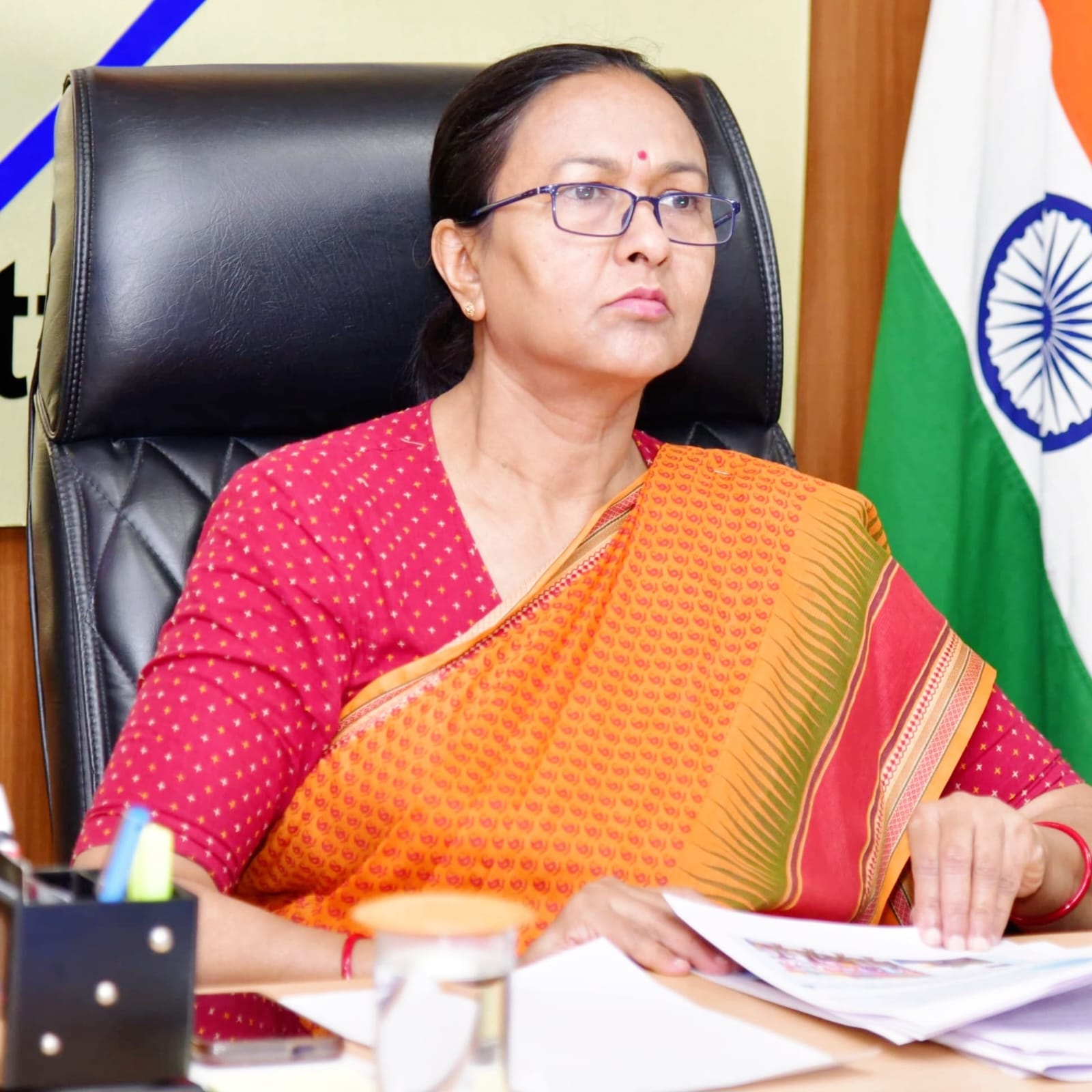 मुख्य सचिव राधा रतूड़ी ने उत्तराखण्ड में वन क्षेत्रों में स्थित जलस्रोतों के पुनर्जीवीकरण हेतु कार्य करने के लिए सरकारी विभागों को अनुमति प्रदान करने का अनुरोध किया है।