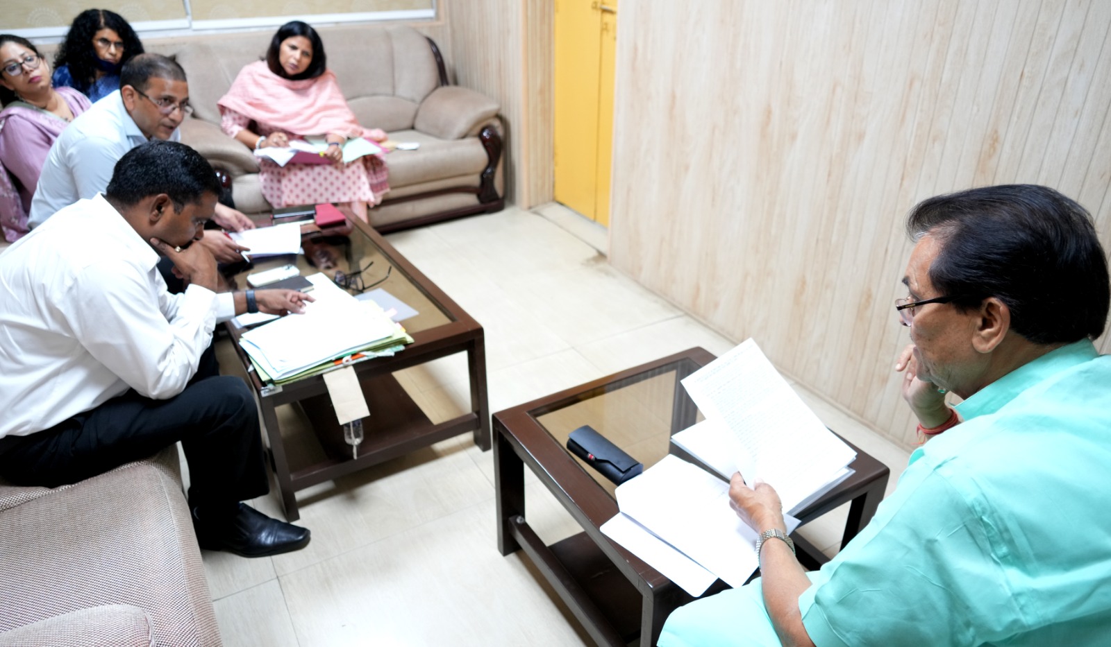 वित्त मंत्री ने “मुख्यमंत्री एकल महिला स्वरोजगार योजना”  के क्रियान्वयन के लिए गठित मंत्री मंडलीय उप समिति की पहली बैठक की अध्यक्षता की