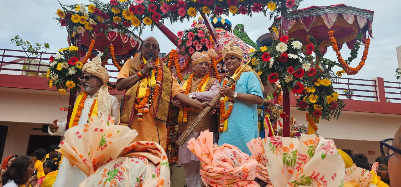 श्री श्री जगन्नाथ जी श्रीगुण्डिचा रथ यात्रा का भव्य आयोजन किया गया