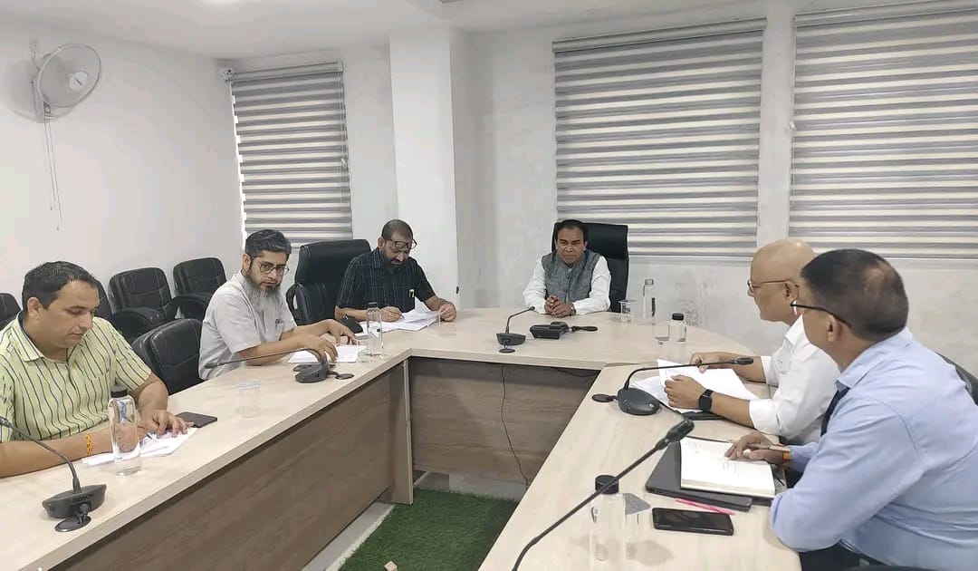 आयुष्मान कार्ड बनाने का काम होगा तेज: डॉ धन सिंह रावत