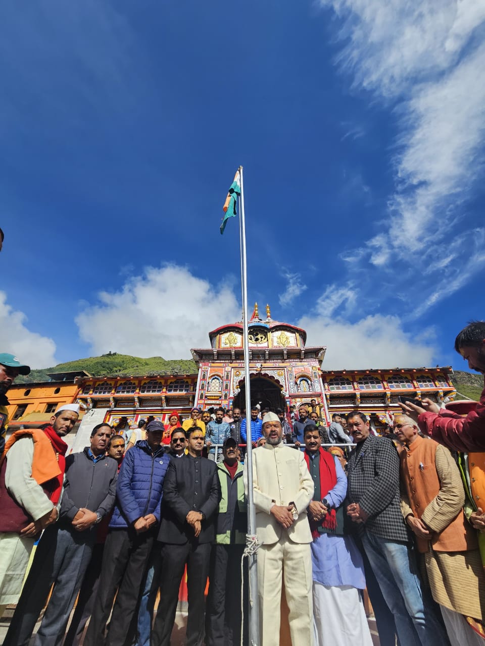 श्री बदरीनाथ -केदारनाथ मंदिर समिति ने धूमधाम से मनाया स्वतंत्रता दिवस