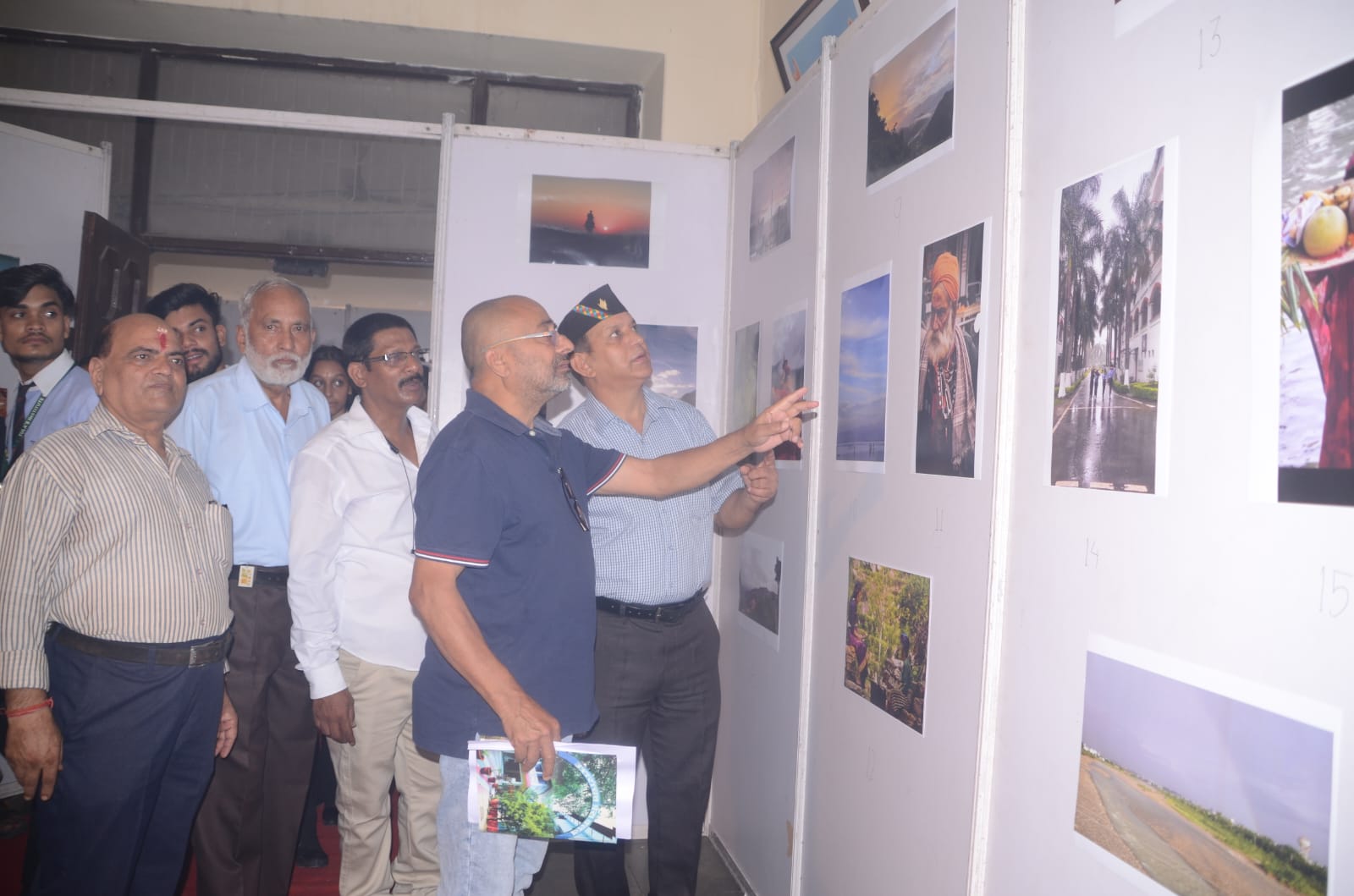 विश्व फोटोग्राफी दिवस पर फोटो प्रदर्शनी और गोष्ठी का आयोजन