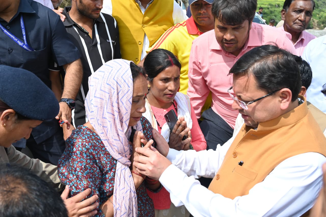 बड़ी ख़बर : मुख्यमंत्री धामी ने टिहरी में आपदा प्रभावित क्षेत्रों में राहत एवं बचाव कार्यों का किया निरीक्षण
