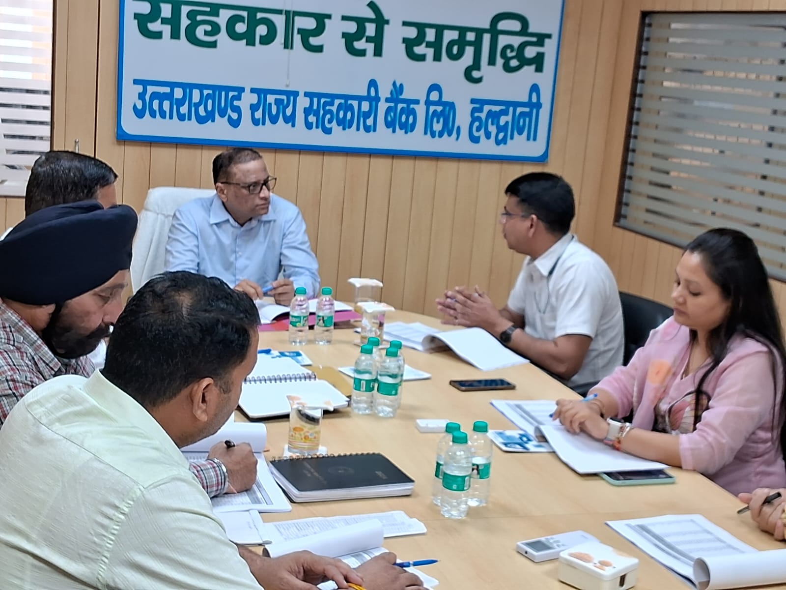 सहकारी बैंकों में सुधार के लिए कठोर कदम, खराब प्रदर्शन पर अनिवार्य सेवानिवृत्ति के निर्देश..
