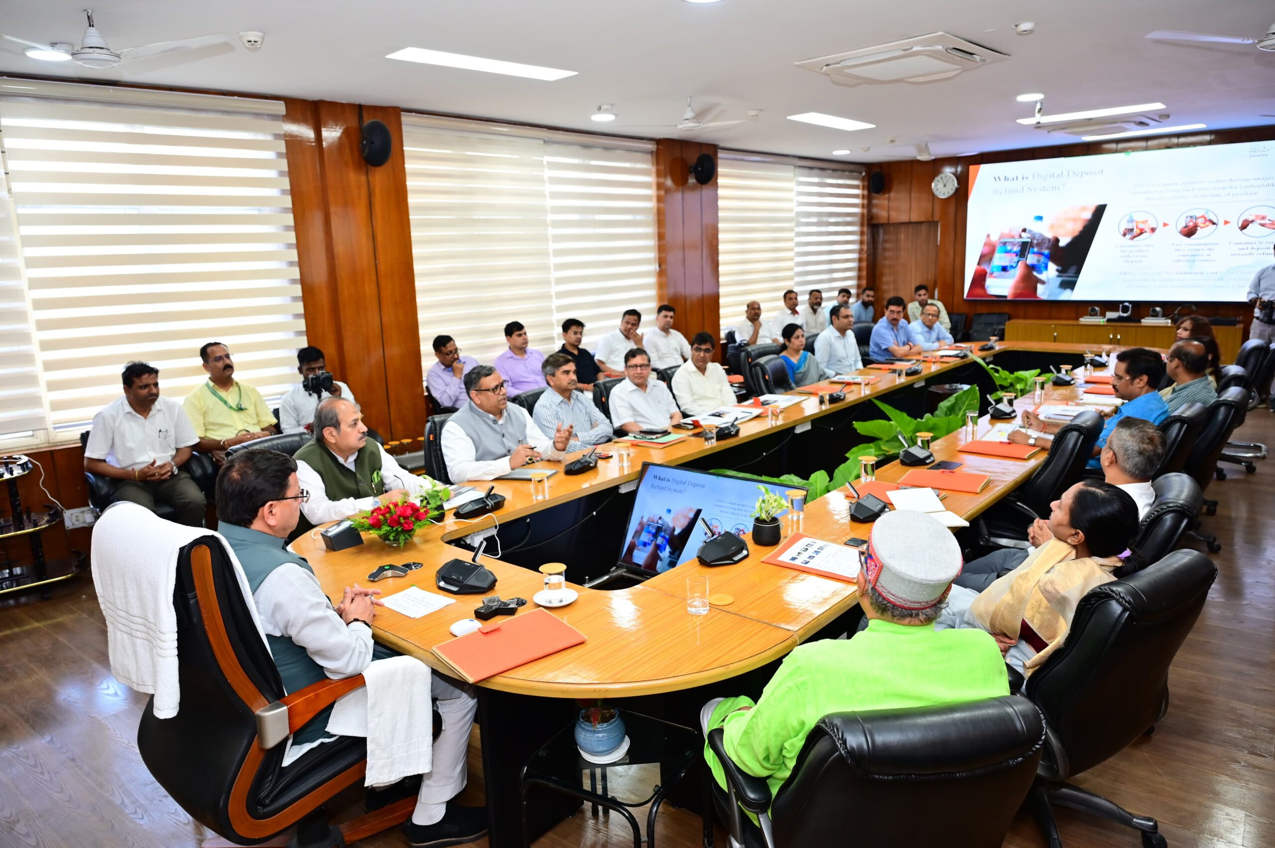 Big News : सीएम धामी ने प्लास्टिक वेस्ट मेनेजमेंट के डिजिटल डिपॉजिट रिफन्ड सिस्टम का किया शुभारंभ