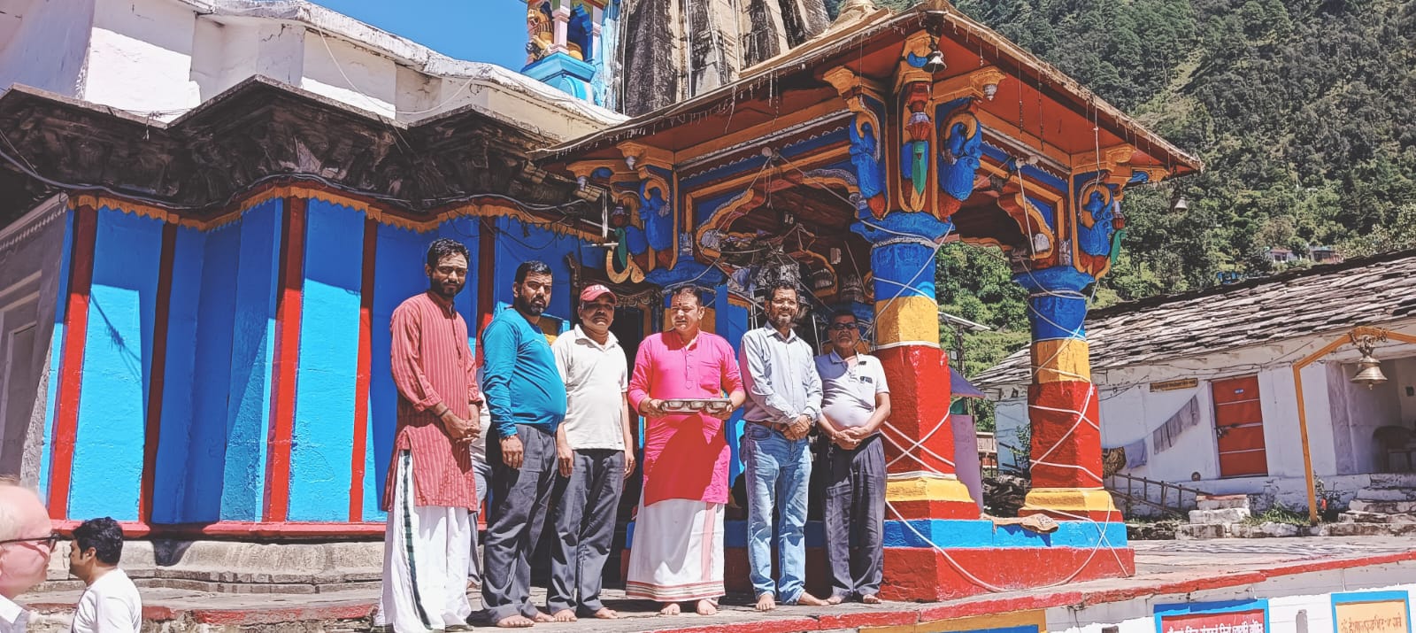 सीएम धामी के जन्मदिन पर बदरी-केदार सहित कई प्रमुख मंदिरों में हुई पूजा-अर्चना व हवन