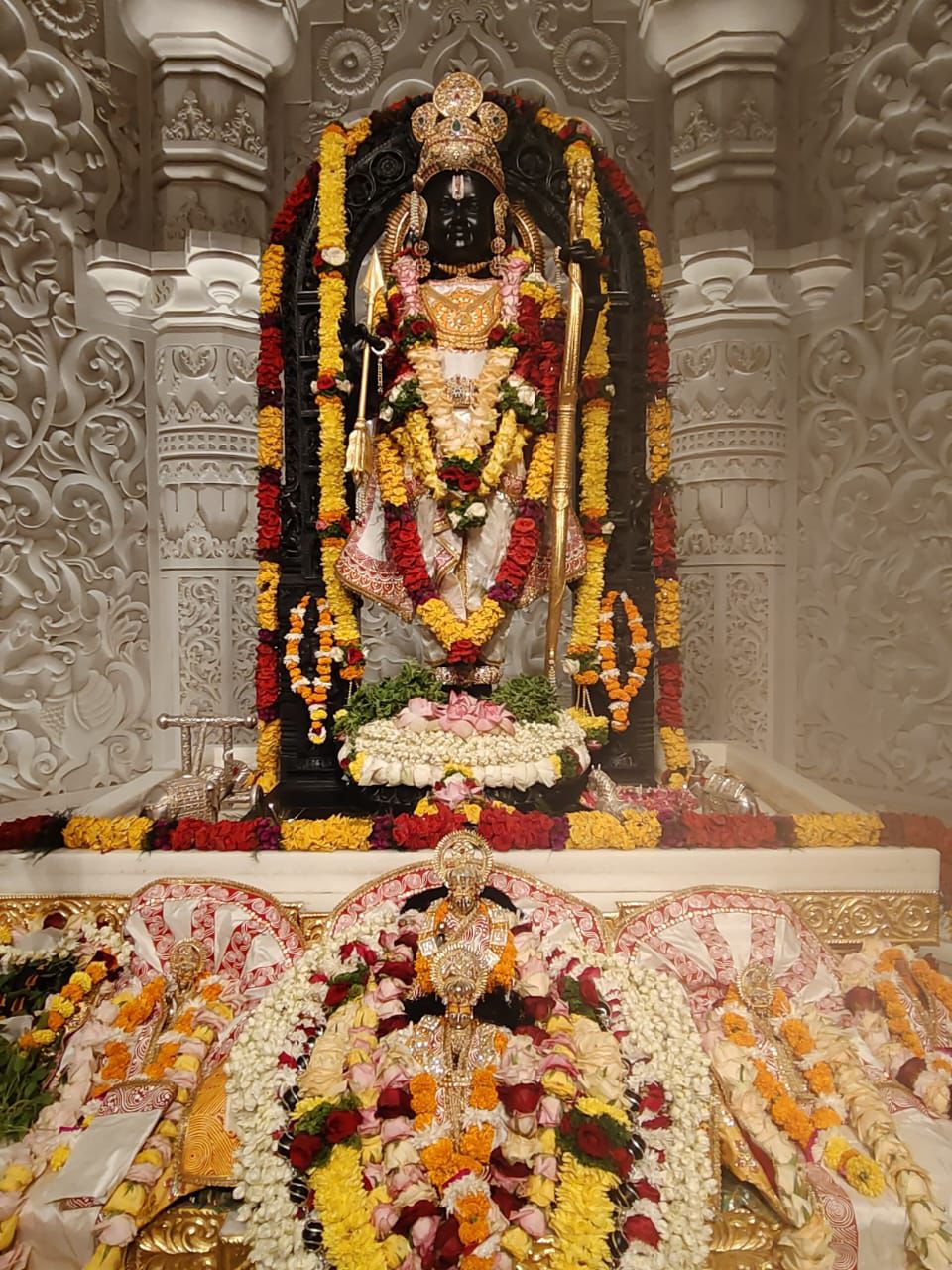 ऐपण कला से सुसज्जित रेशमी वस्त्रों में प्रभु श्रीराम के दर्शन करना उत्तराखंडवासियों के लिए रहा गौरवशाली अनुभव
