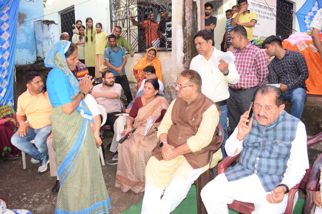 कैबिनेट मंत्री गणेश जोशी की अध्यक्षता में कंडारा में आयोजित हुआ बहुउद्देशीय शिविर