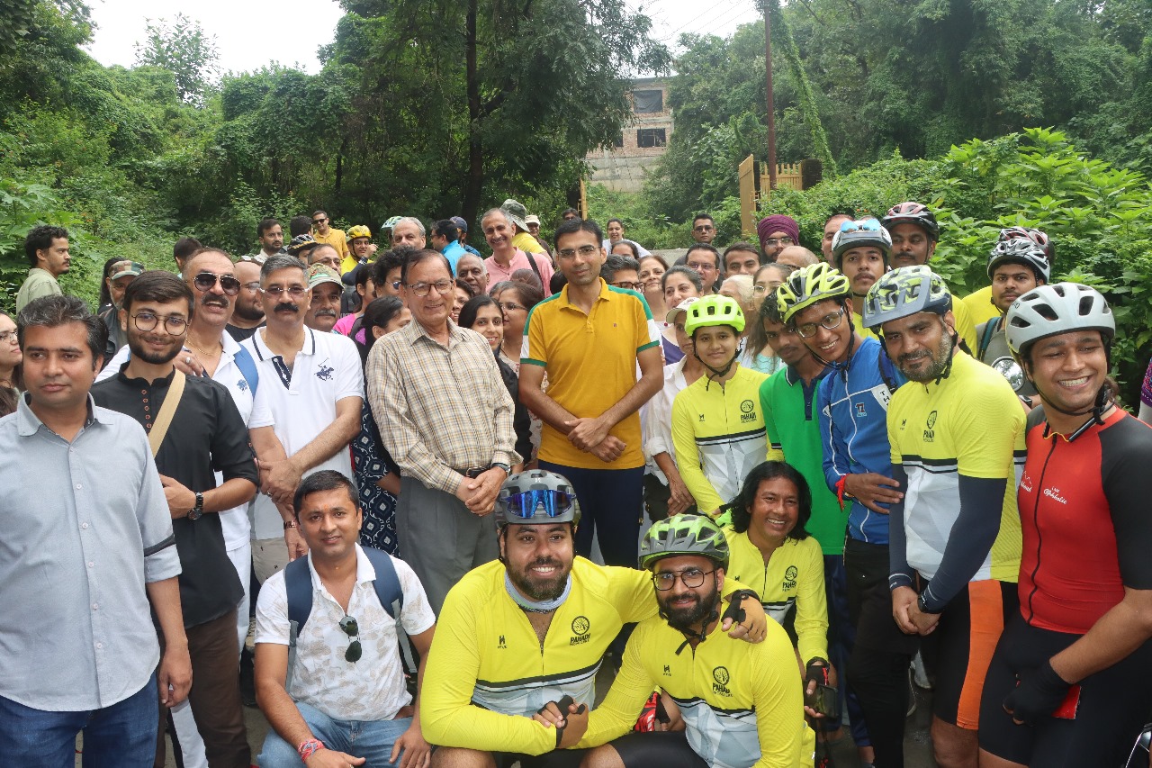 स्थानीय निवासियों एवं सामाजिक संगठनो को साथ लेकर किया जाएगा प्राकृतिक जल स्रोतों का संरक्षण: डीएम