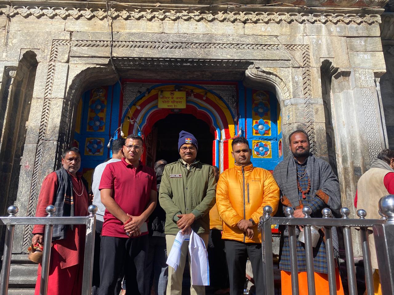 श्री केदारनाथ धाम दर्शन को पहुंचे प्रधानमंत्री नरेंद्र मोदी के भाई पंकज मोदी