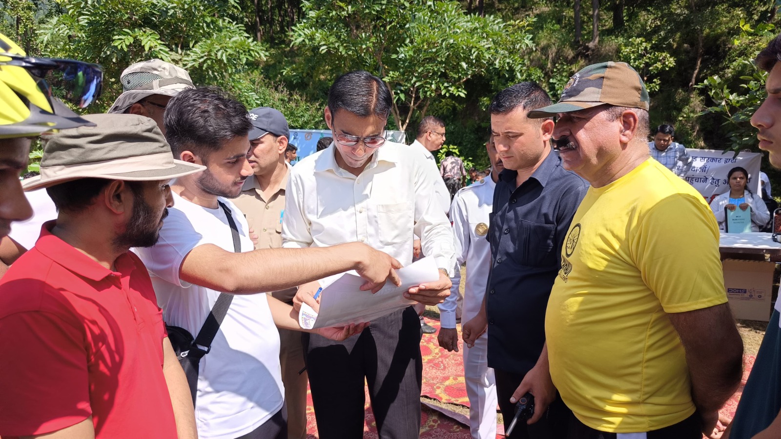 डीएम ने तोड़ा कानूनः ‘‘अग्रेजी नमक कानून’’ ‘नून’ नदी से जलभरकर दिलाई स्वतत्रंता आन्दोलन की याद..