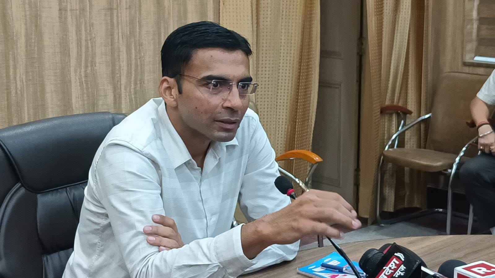 भिक्षावृत्ति पर लगाम लगाना बेहद आवश्यक, निरंतर कार्रवाई करने के डीएम के हैं निर्देश..